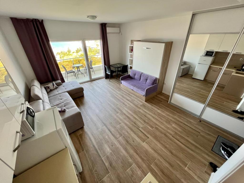 Apartments Gc 3 Рафаиловичи Екстериор снимка