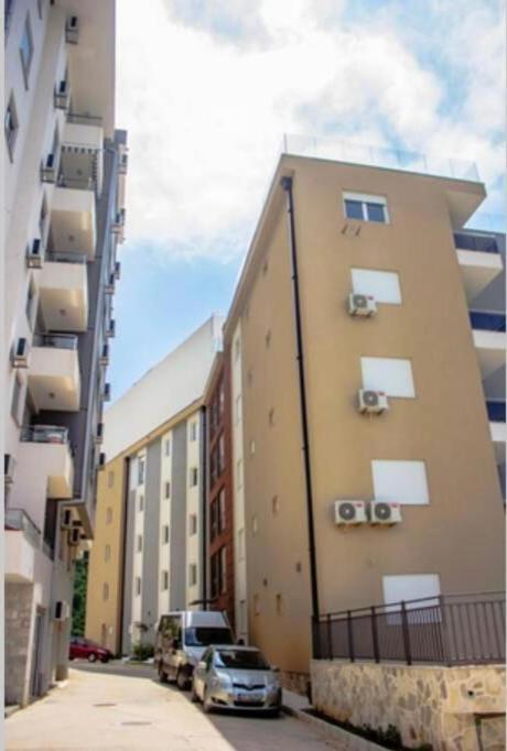 Apartments Gc 3 Рафаиловичи Екстериор снимка